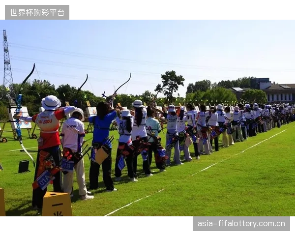 199元入门课”背后的隐患：大众射箭热潮中，对低价和速成的追求，正在让消费者忽视护指等基础装备的实验室安全认证